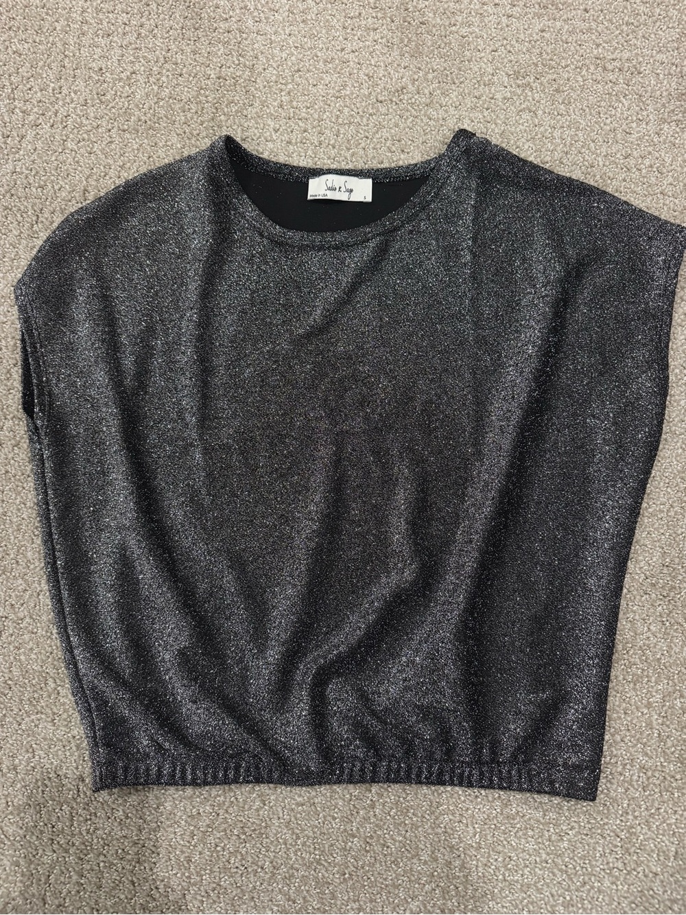 Sadie & Sage Black Metallic Short Sleeve Crewneck Top